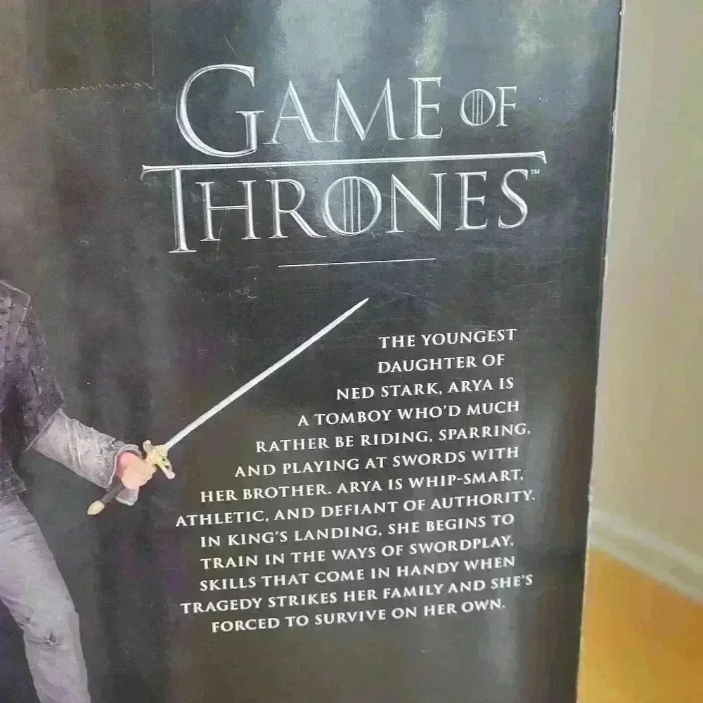 HBO Dark Horse Deluxe Game of Thrones Arya Stark Sword Collectible Figure New - Picture 8 of 11